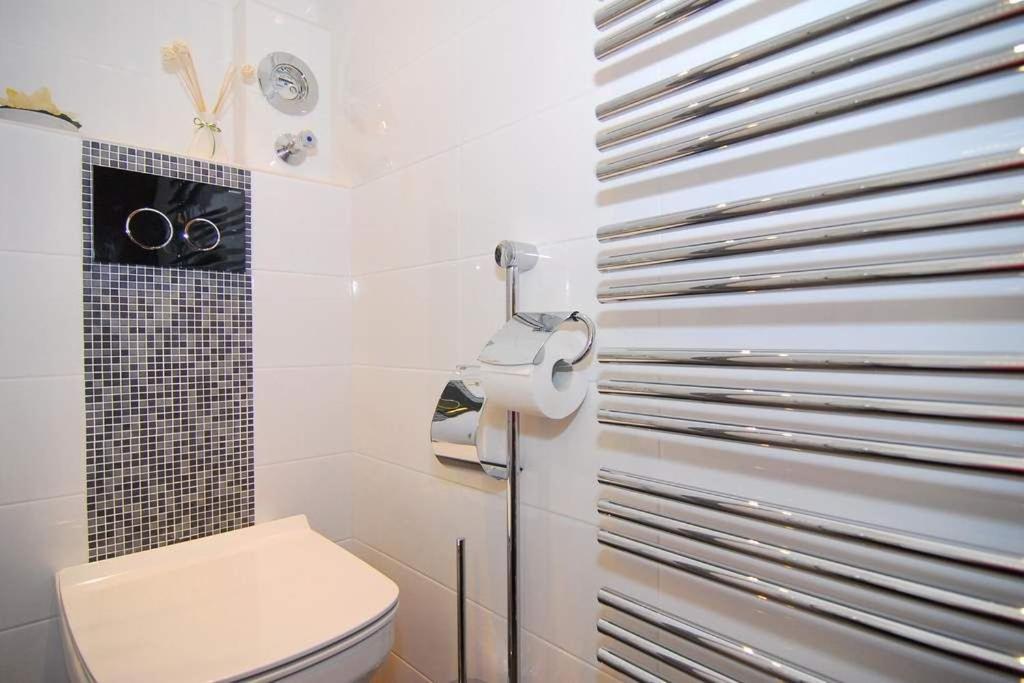 Klaus-groth-strasse 2, Whg 10 Apartment *